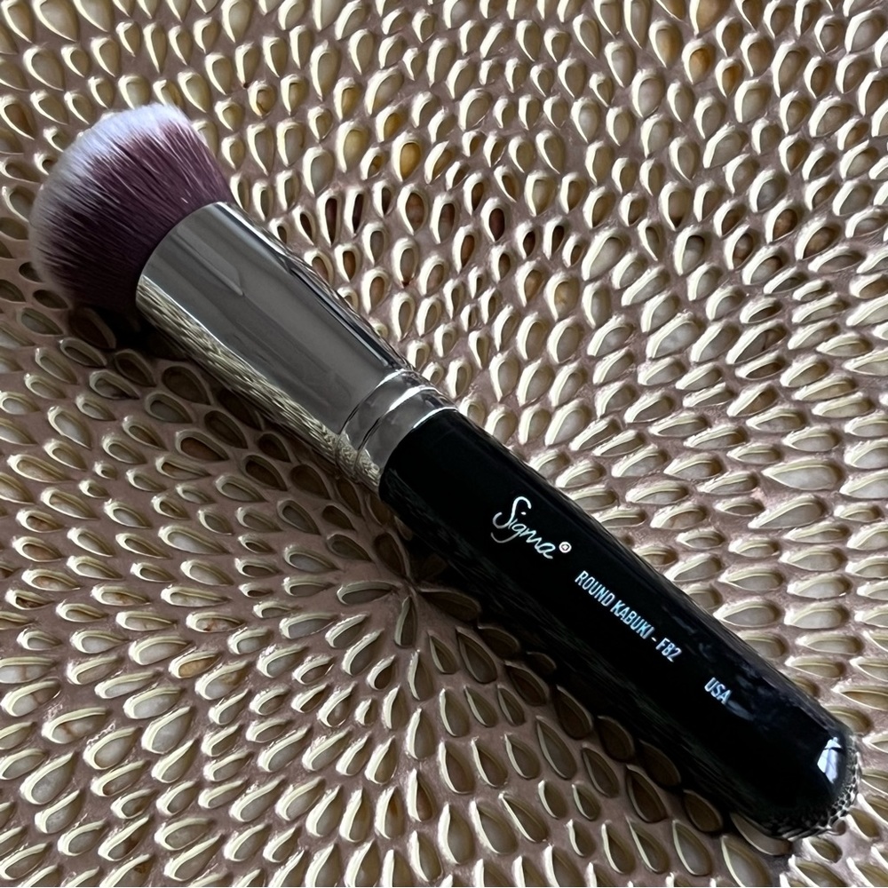 SIGMA ROUND KABUKI BRUSH - F82